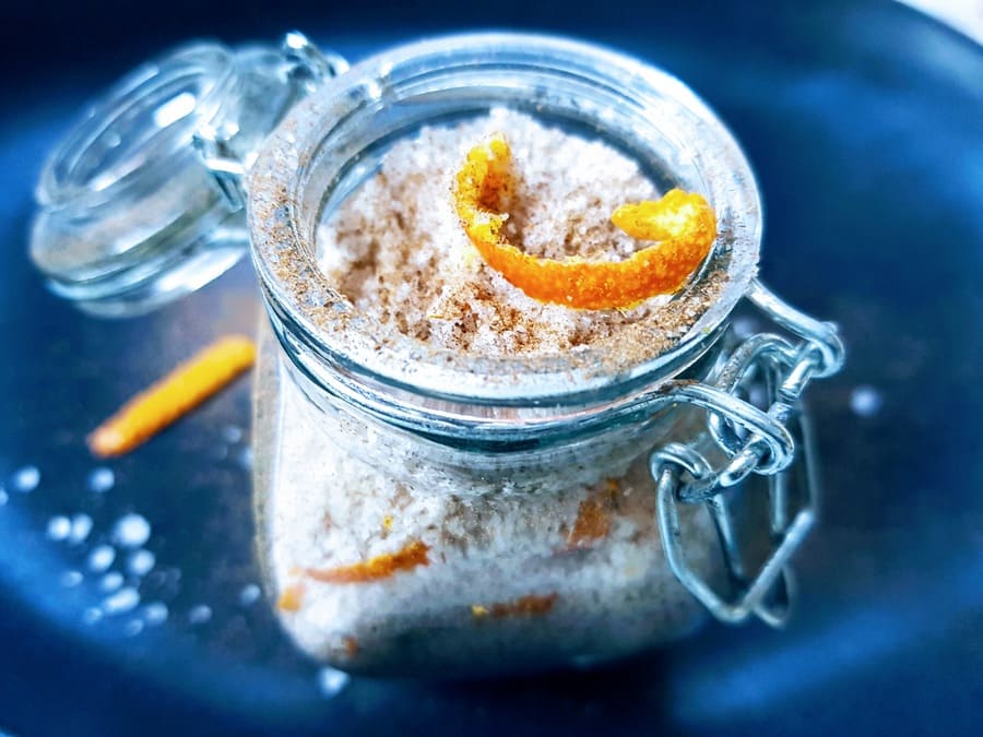 Orangen-Zimt-Salz im Geschenksglas